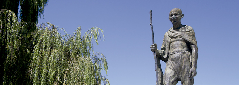 escultura gandhi - turismo ceuta